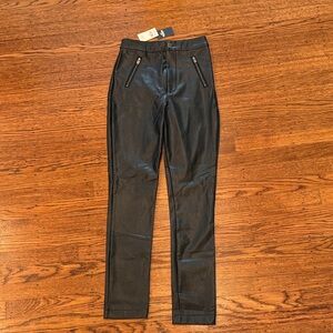 Hollister Ultra High-Rise Faux Leather Pants – Size XS, Black
